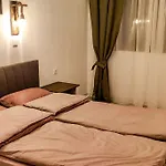луксозен мечи чал - манастира 2 Appartement Pamporovo