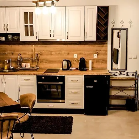 луксозен мечи чал - манастира 2 * بامبوروفو