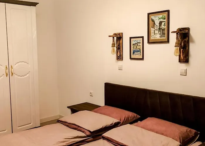 луксозен мечи чал - манастира 2 *