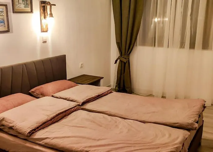 луксозен мечи чал - манастира 2 Apartmán Pamporovo